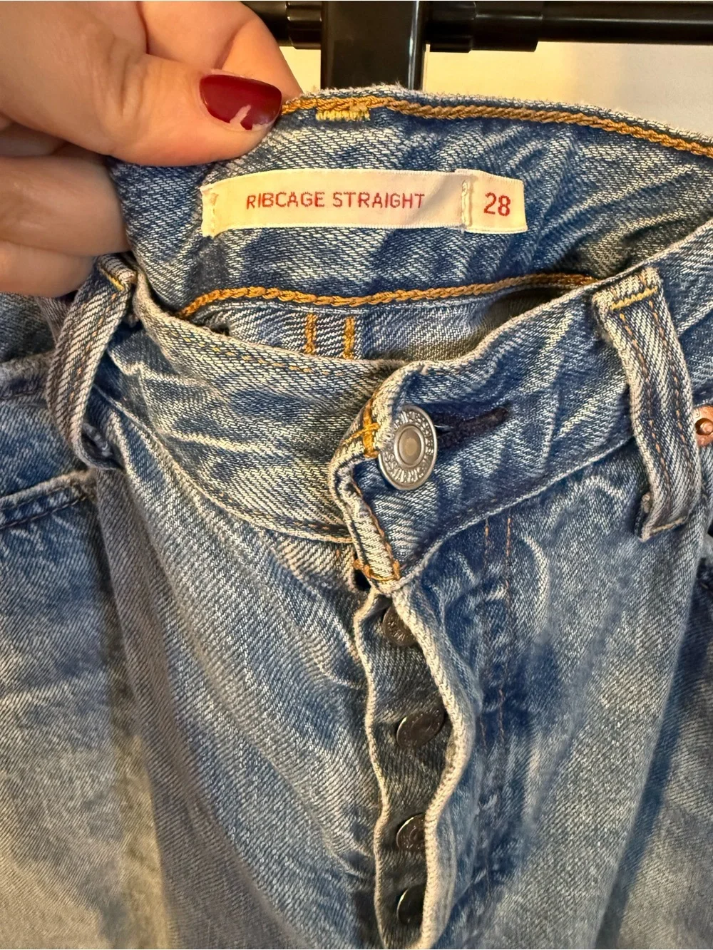 Levi’s Premium Ribcage Straight Leg Jeans - Picture 3 of 7